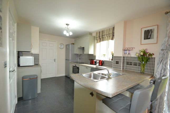 2, Sandbrook Close, Market Drayton photo 4