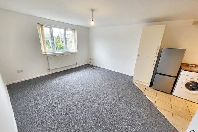 Thumbnail Flat for sale in Pretoria Road, Patchway, Bristol