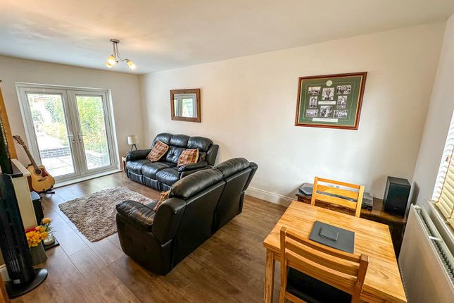 24, West Glebe Road, Corby photo 2
