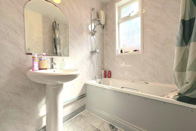 Copy, 35, Belsize Road, Harrow photo 5