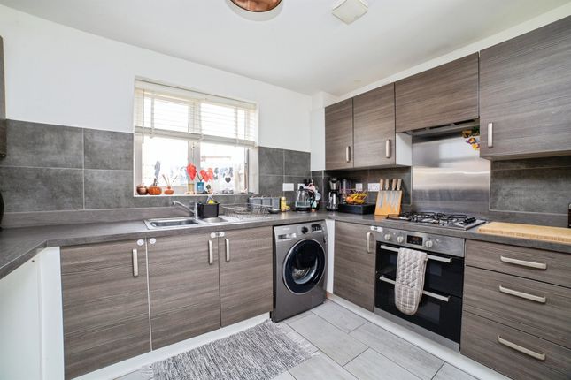 16, Broadacre Way, Alfreton photo 3