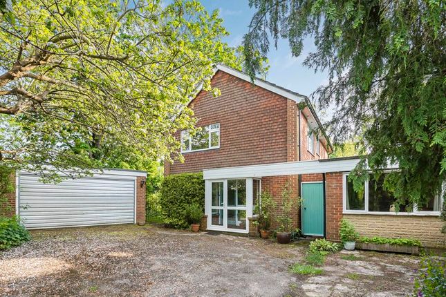 Thumbnail Detached house for sale in Oakdene Close, Great Bookham, Bookham, Leatherhead