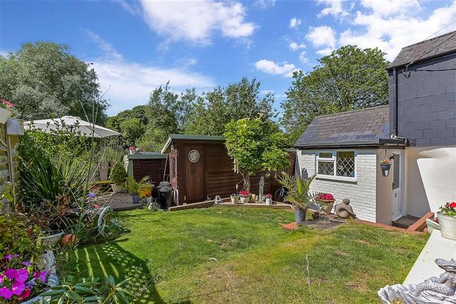 Thumbnail Cottage for sale in Millers Lane, Carisbrooke, Isle Of Wight