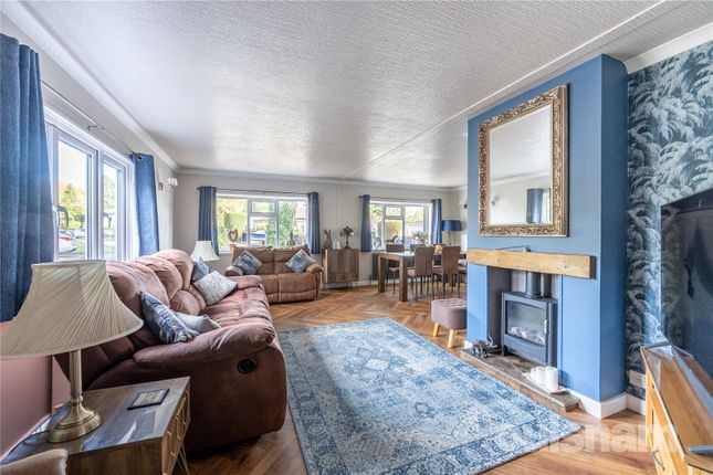 27, Waterside Orchard, Hopwood photo 4
