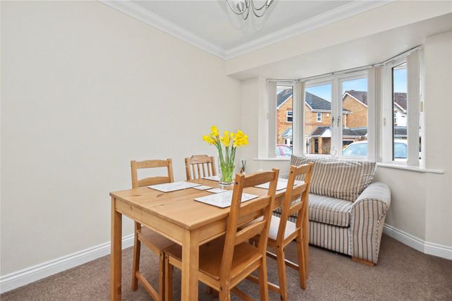 6, Redhill Chase, West Yorkshire photo 3