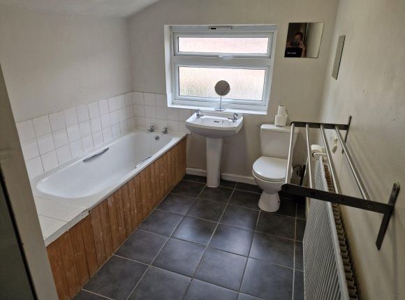 72, Salisbury Street, Northampton photo 4