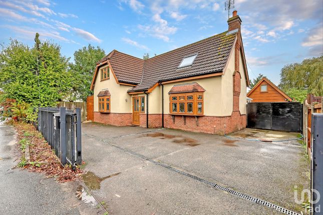 Detached house for sale in Lower Avenue, Basildon