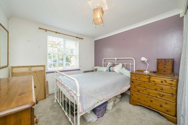Flat 2, Belgravia House, 238, Kingston Road, Teddington photo 4