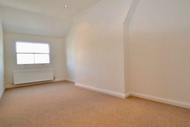 95a, Maple Road, Surbiton photo 4