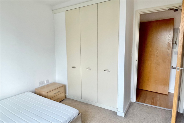 Flat for sale in 16 Cossons House, Beeston