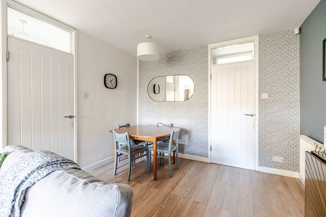 Quarrie Dene Court, Leeds photo 4