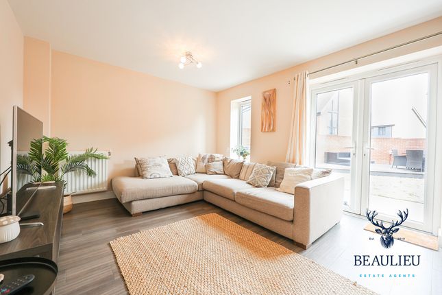 87, Brassie Wood, Chelmsford photo 2