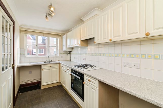 5, Diprose Drive, Lowestoft photo 3