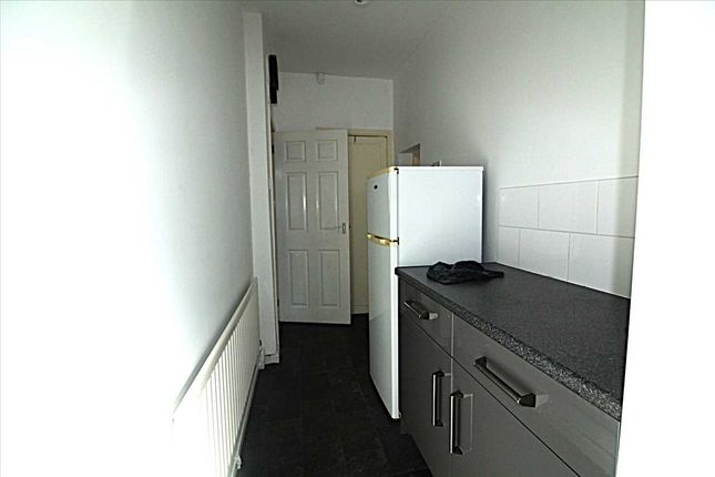 8, Cecil Avenue, Stoke-On-Trent photo 4