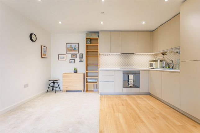 Flat 18, Celeste House, 1, Caversham Road, Colindale photo 4