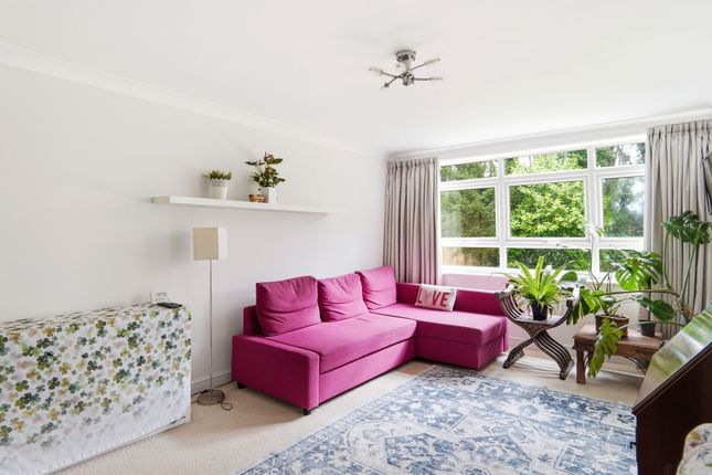 26, Newton Court, Leeds photo 4