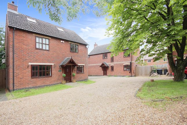 Thumbnail Detached house for sale in Commanders Close, Lighthorne Heath, Leamington Spa