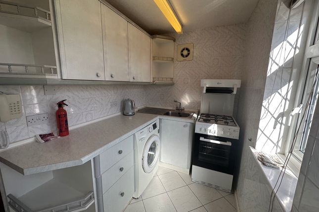 17, Abertawe photo 4