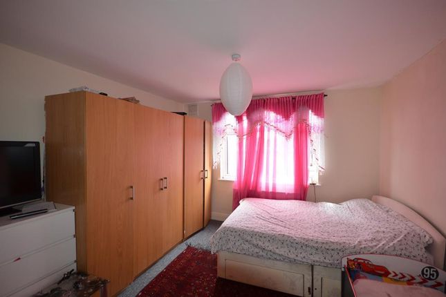 5, Station Court, Windermere Avenue photo 4