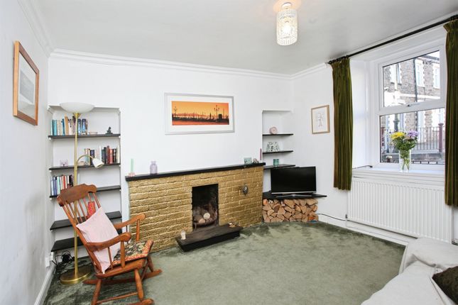 3, Clifton Street, Caerphilly photo 3