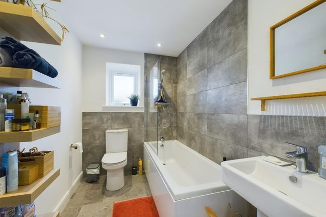 Flat for sale in Dorper House, Beck View Way, Shipley