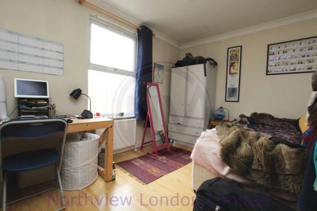 Flat to rent in Digby Crescent, Finsbury Park