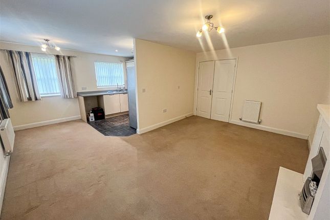 Flat for sale in Middlewood Close, Solihull
