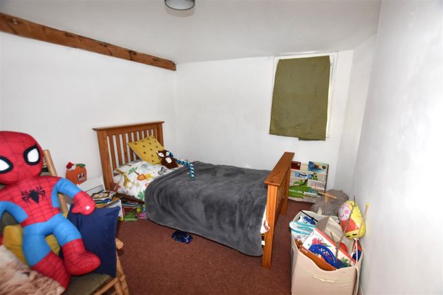 9, Fore Street, Redruth photo 4