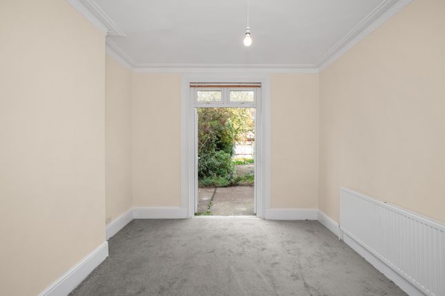 Terraced house to rent in Hereford Gardens, London