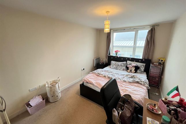 Flat for sale in Kingscote Way, Brighton