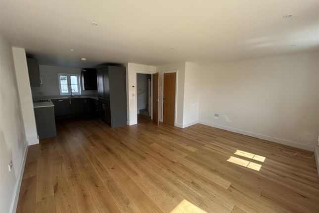 31, Applebee Way, Lyme Regis photo 4
