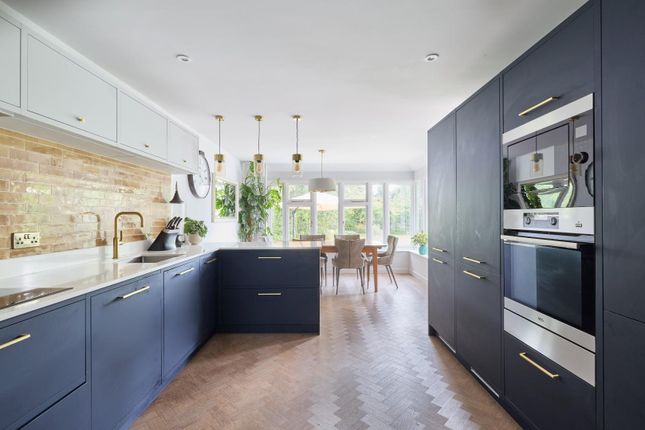 24 Queen Edith's Way 0408250025.Jpg