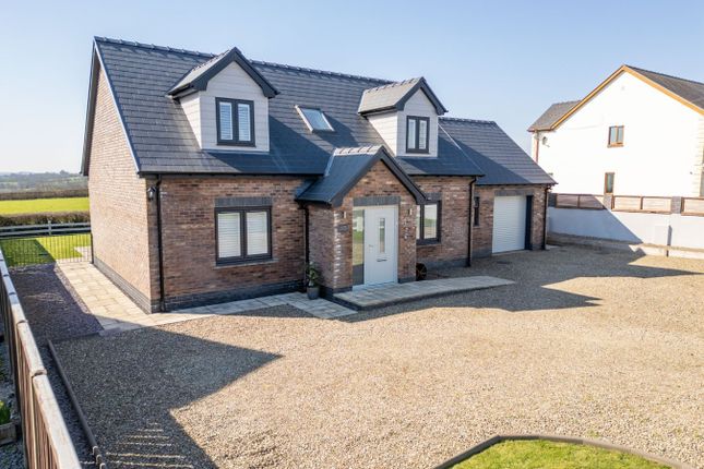Clover Cottage, Llyn Y Fran Road, Llandysul photo 2