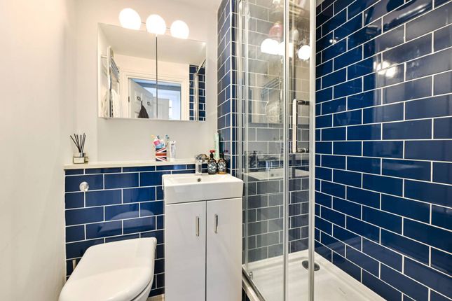 Thumbnail Maisonette to rent in Warwick Road, Kensington, London