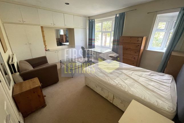 Victoria Park Road, Leicester photo 4