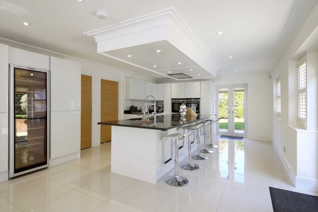 Melrose House, 23, Fulmer Drive, Buckinghamshire photo 2