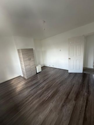 23 Princes Road, Ilford photo 5