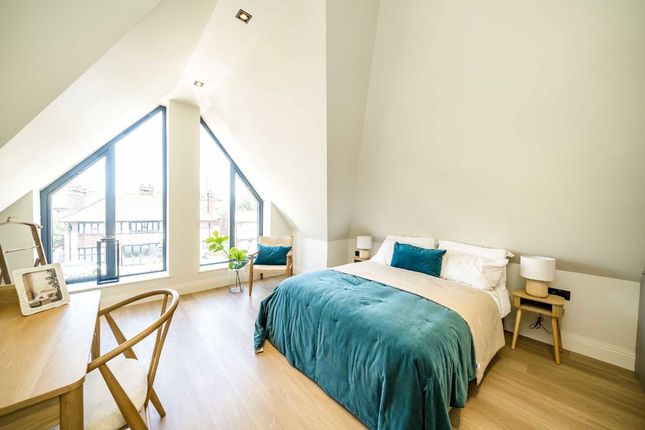 Flat 9, 42, Creswick Road, Acton photo 4