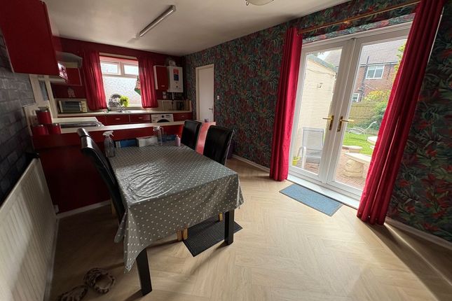 20, Mead Crescent, Newcastle Upon Tyne photo 5