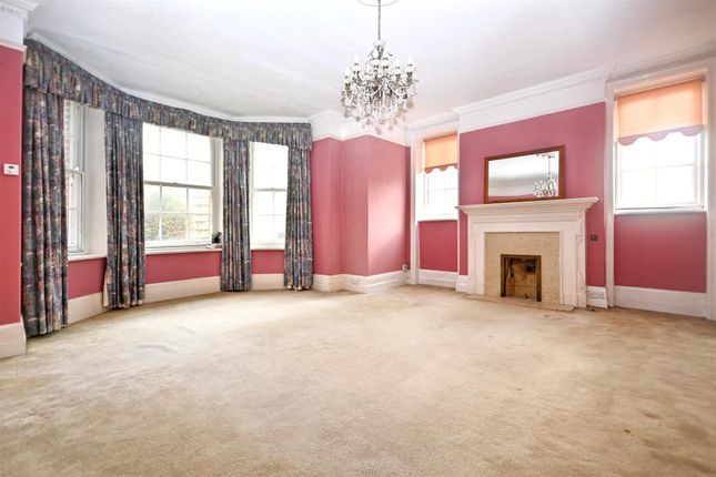 3, Hartington Mansions, Hartington Place, Eastbourne photo 2