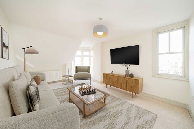 1-bed flat on Flat 7, 55A, Streatham High Road, London, £250,000