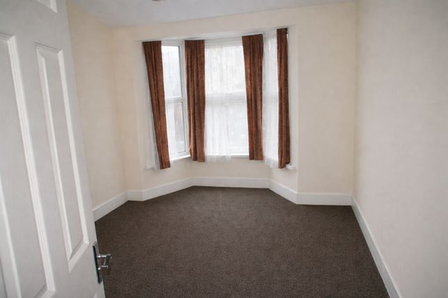 109, Ruskin Aveue, London photo 4