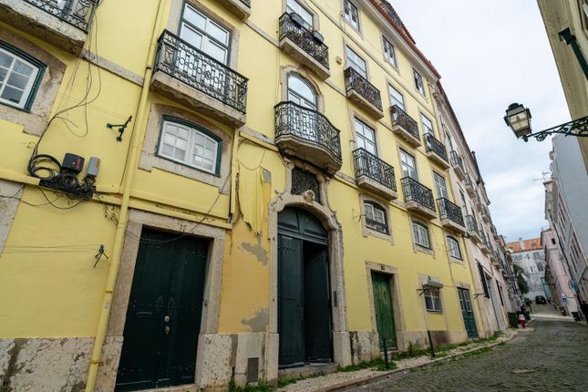Thumbnail Apartment for sale in Estrela, Lisbon, Portugal