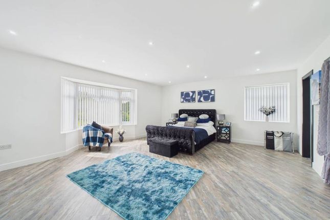 98 Heol Pentre Felen, Swansea photo 4