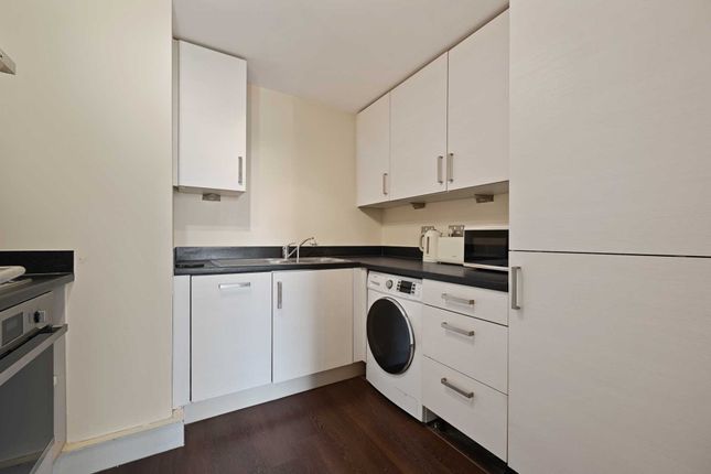 Flat for sale in Lancaster Gardens, East Finchley