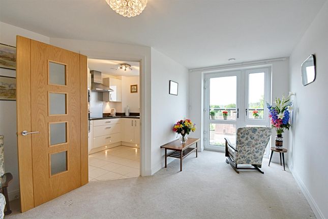 42, Edward House, Hertford photo 2