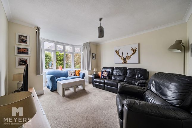 21, Clayford Avenue, Ferndown photo 3
