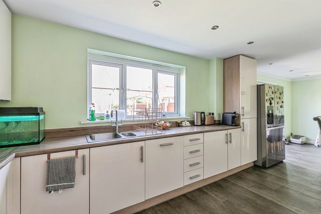 50, Roeburn Way, Spalding photo 4