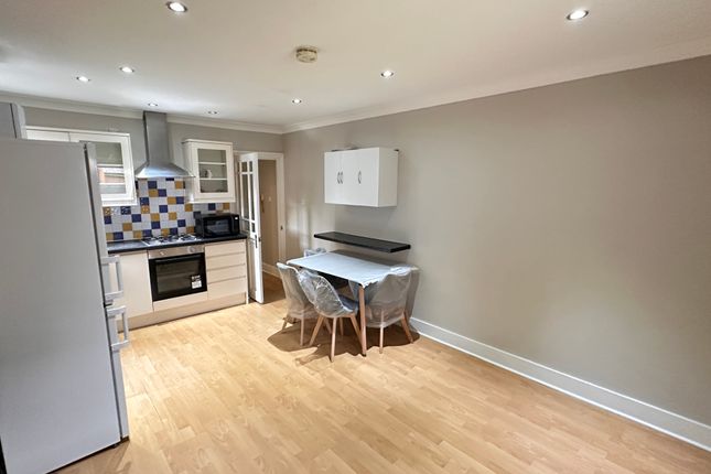 9b, Litchfield Gardens, London photo 3
