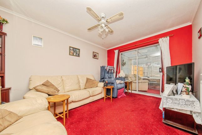 3, Allen Way, Clacton-on-Sea photo 2